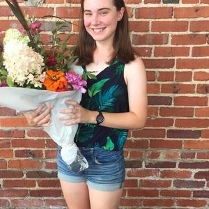 Meet your Posher, Caitlin